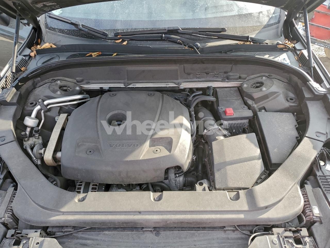 Photo 12 of 2018 VOLVO XC60 T5 INSCRIPTION (VIN YV4102RL2J1005027)