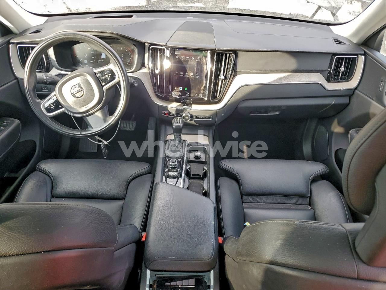 Photo 8 of 2018 VOLVO XC60 T5 INSCRIPTION (VIN YV4102RL2J1005027)