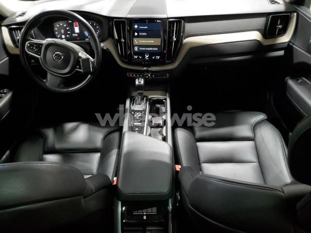 Photo 10 of 2018 VOLVO XC60 T5 INSCRIPTION (VIN YV4102RL8J1096241)