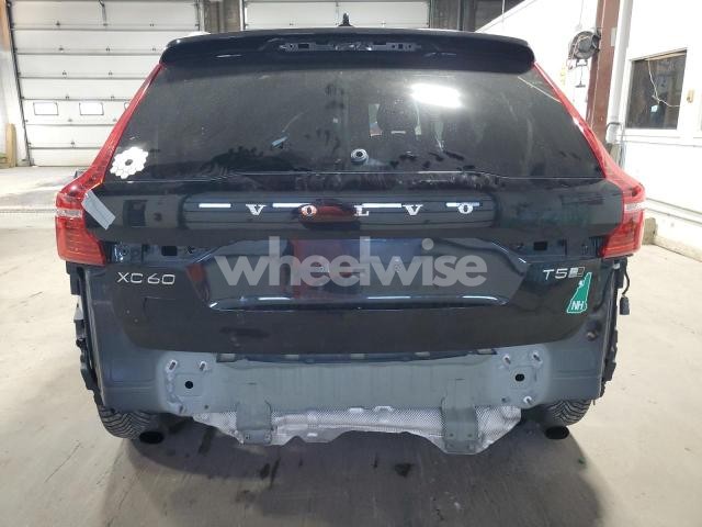 Photo 5 of 2018 VOLVO XC60 T5 INSCRIPTION (VIN YV4102RL8J1096241)