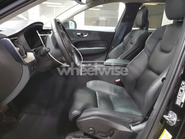Photo 8 of 2018 VOLVO XC60 T5 INSCRIPTION (VIN YV4102RL8J1096241)