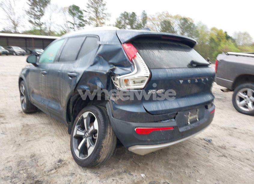 Photo 6 of 2021 Volvo Xc40 T5 MOMENTUM (VIN YV4162UK0M2469977)