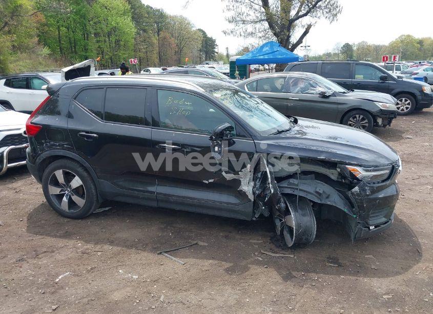 Photo 13 of 2019 Volvo Xc40 T5 MOMENTUM (VIN YV4162UK1K2052266)