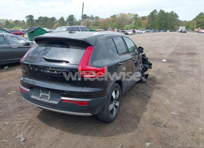 Photo 4 of 2019 Volvo Xc40 T5 MOMENTUM (VIN YV4162UK1K2052266)