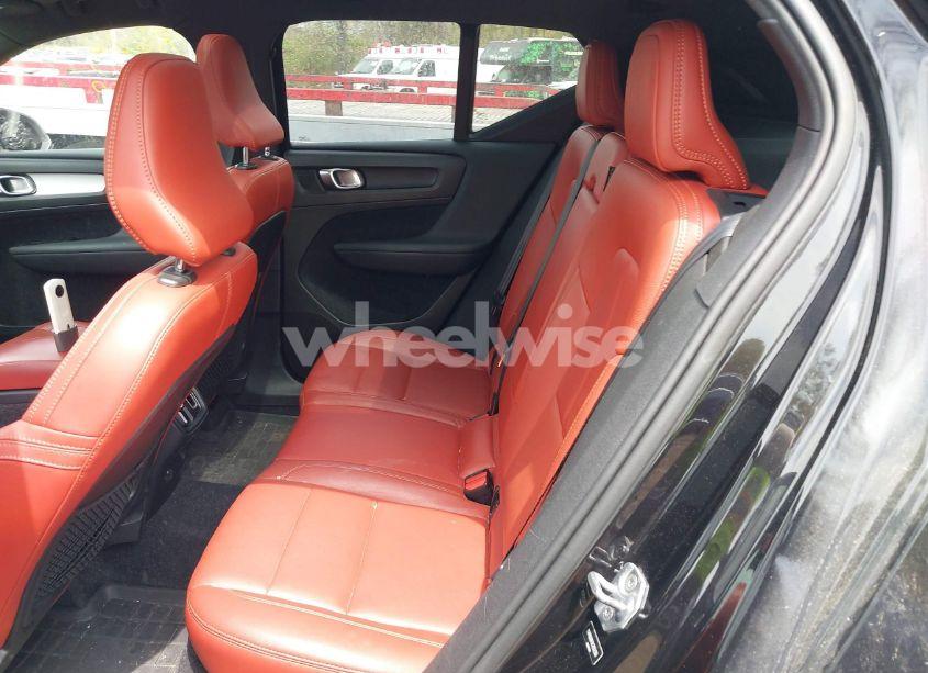 Photo 8 of 2019 Volvo Xc40 T5 MOMENTUM (VIN YV4162UK1K2052266)