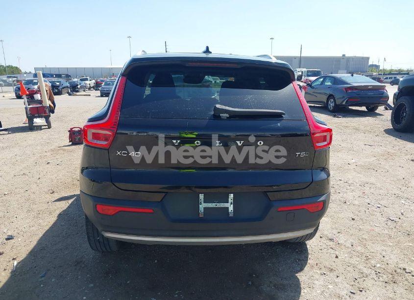 Photo 16 of 2021 Volvo Xc40 T5 MOMENTUM (VIN YV4162UK3M2415542)