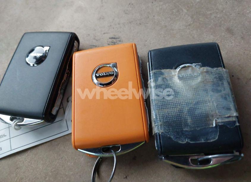 Photo 11 of 2021 Volvo Xc40 T5 MOMENTUM (VIN YV4162UK3M2473571)