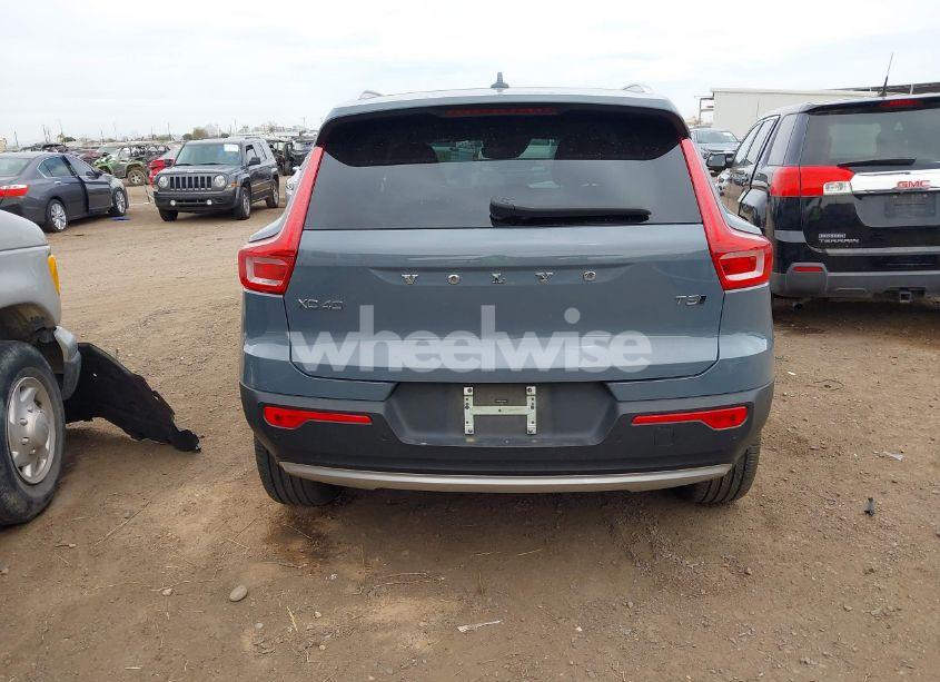 Photo 16 of 2021 Volvo Xc40 T5 MOMENTUM (VIN YV4162UK3M2473571)