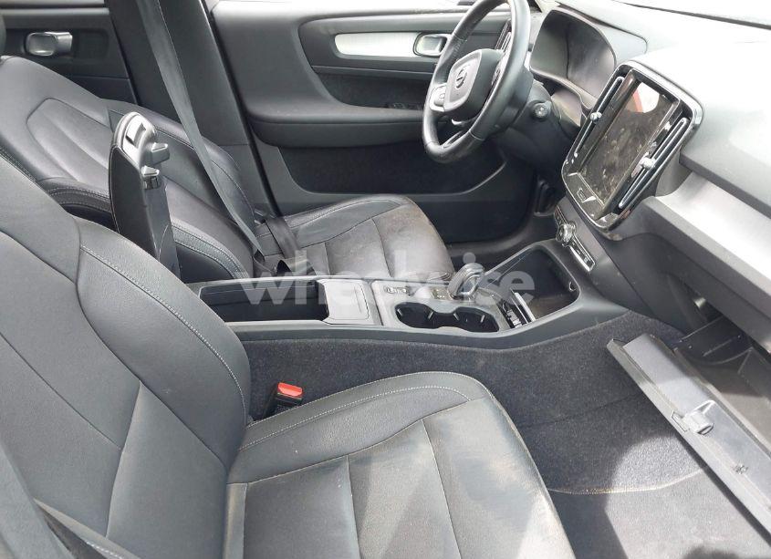 Photo 5 of 2021 Volvo Xc40 T5 MOMENTUM (VIN YV4162UK3M2473571)