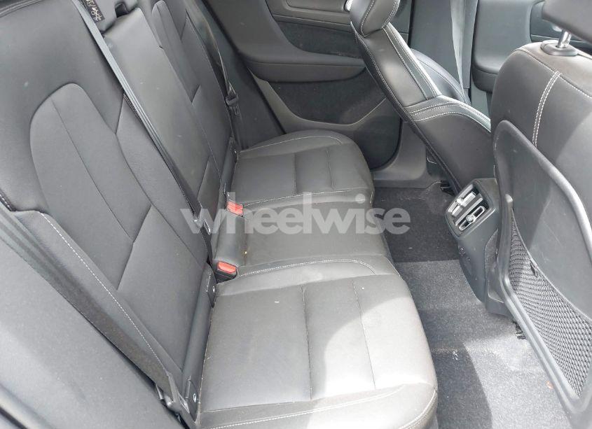 Photo 8 of 2021 Volvo Xc40 T5 MOMENTUM (VIN YV4162UK3M2473571)