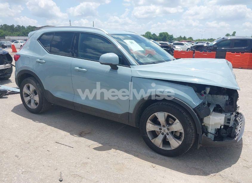 2019 Volvo Xc40 T5 MOMENTUM (VIN YV4162UKXK2127207) main photo