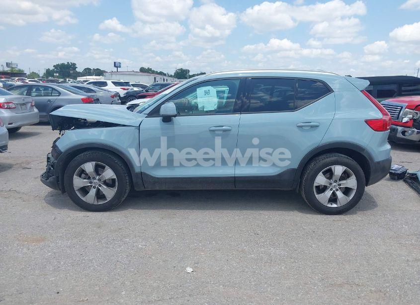 Photo 15 of 2019 Volvo Xc40 T5 MOMENTUM (VIN YV4162UKXK2127207)