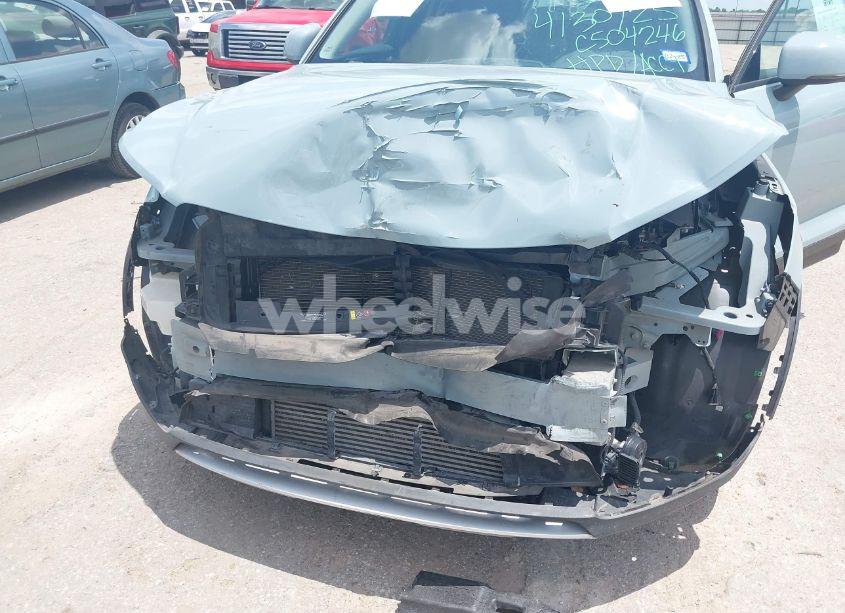 Photo 6 of 2019 Volvo Xc40 T5 MOMENTUM (VIN YV4162UKXK2127207)