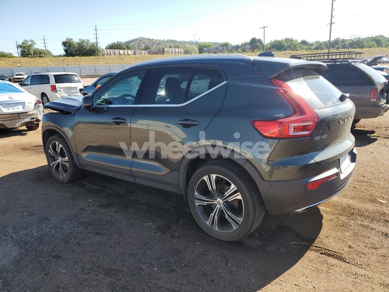 Photo 2 of 2019 VOLVO XC40 T5 INSCRIPTION (VIN YV4162ULXK2063386)