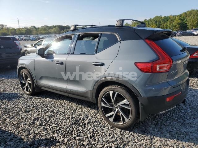 Photo 8 of 2020 VOLVO XC40 T5 R-DESIGN N/A (VIN YV4162UM1L2348522)