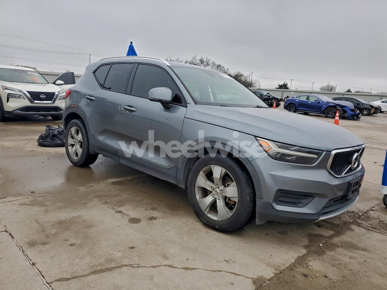 Photo 4 of 2019 VOLVO XC40 T5 MOMENTUM N/A (VIN YV4162XZ0K2013533)