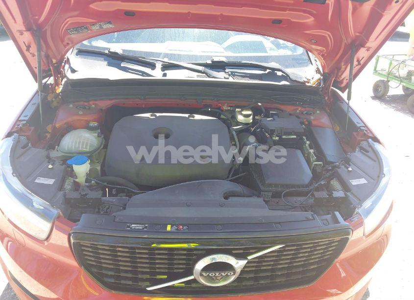 Photo 10 of 2019 Volvo Xc40 T5 MOMENTUM/T5 R-DESIGN (VIN YV4162XZ9K2019184)