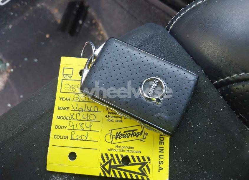 Photo 11 of 2019 Volvo Xc40 T5 MOMENTUM/T5 R-DESIGN (VIN YV4162XZ9K2019184)