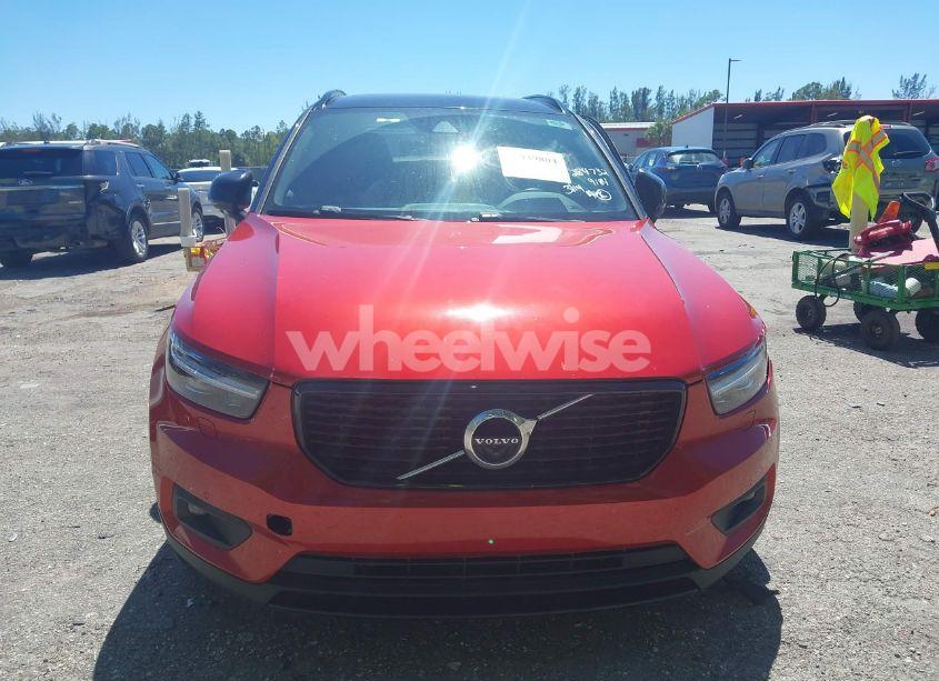 Photo 13 of 2019 Volvo Xc40 T5 MOMENTUM/T5 R-DESIGN (VIN YV4162XZ9K2019184)