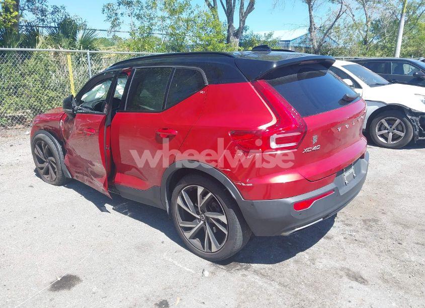 Photo 3 of 2019 Volvo Xc40 T5 MOMENTUM/T5 R-DESIGN (VIN YV4162XZ9K2019184)