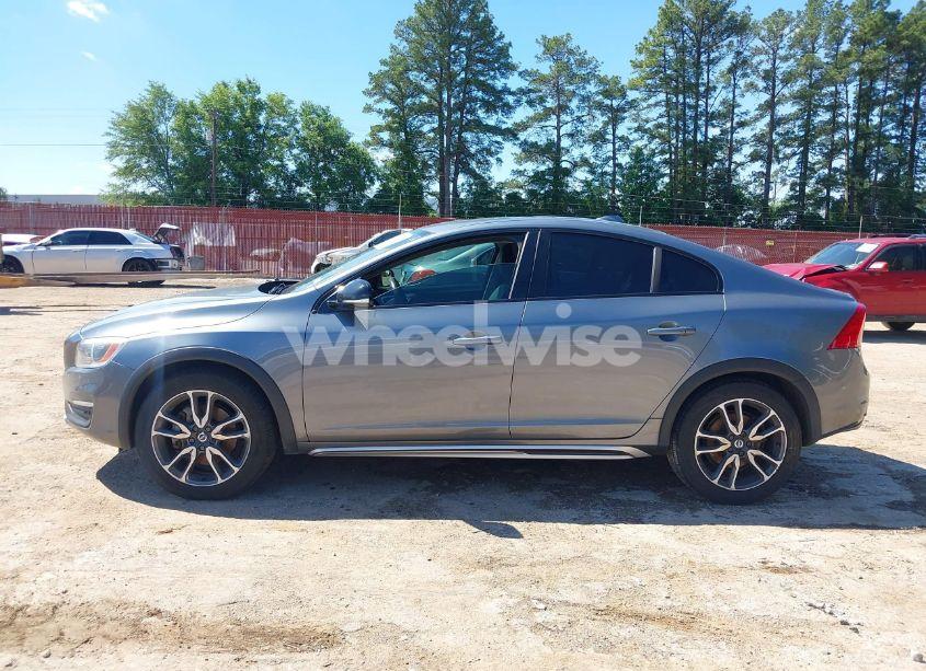 Photo 14 of 2016 Volvo S60 CROSS COUNTRY T5 PLATINUM (VIN YV4612UM0G2000284)