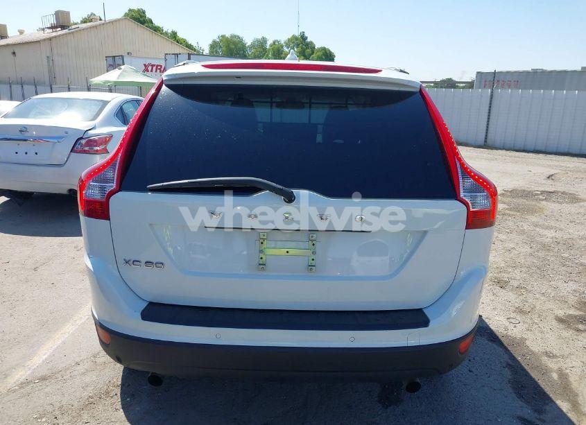 Photo 16 of 2011 Volvo Xc60 3.2/3.2 R-DESIGN (VIN YV4940DL2B2155637)