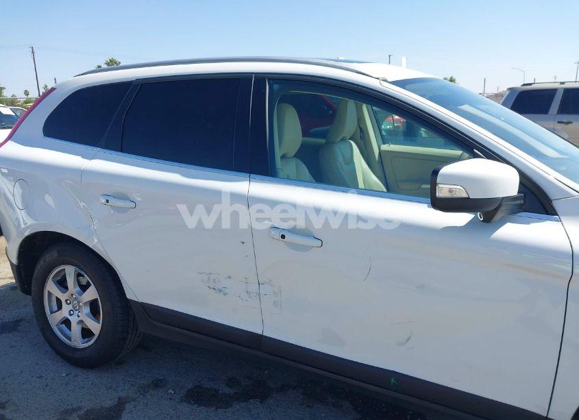 Photo 6 of 2011 Volvo Xc60 3.2/3.2 R-DESIGN (VIN YV4940DL2B2155637)