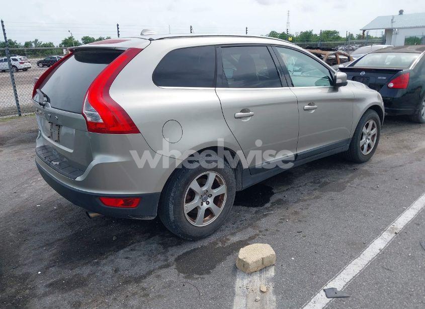 Photo 4 of 2011 Volvo Xc60 3.2/3.2 R-DESIGN (VIN YV4952DL0B2220641)