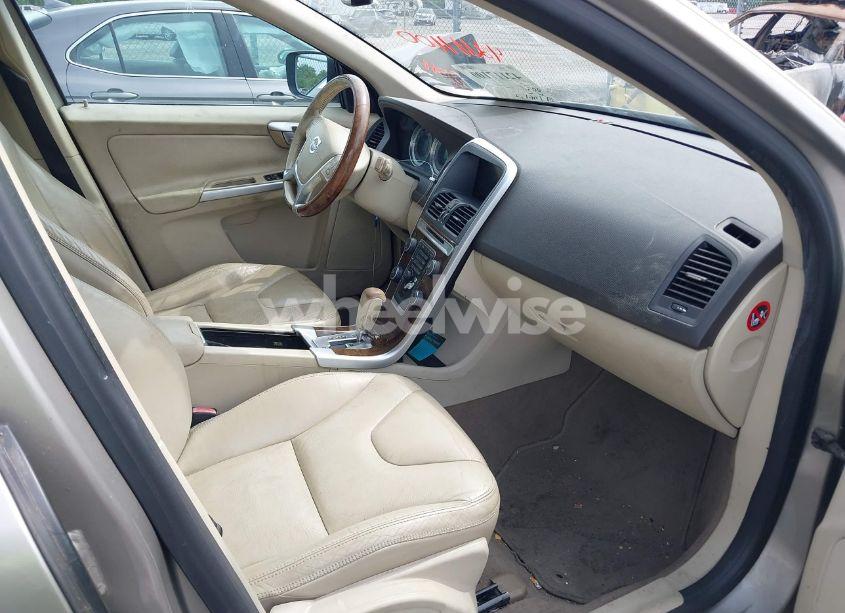 Photo 5 of 2011 Volvo Xc60 3.2/3.2 R-DESIGN (VIN YV4952DL0B2220641)