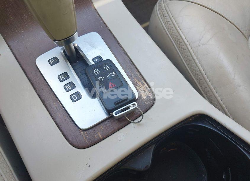 Photo 11 of 2010 Volvo Xc70 3.2 (VIN YV4982BZ4A1081942)