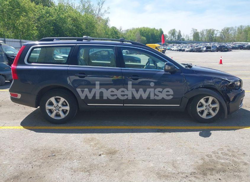Photo 13 of 2010 Volvo Xc70 3.2 (VIN YV4982BZ4A1081942)
