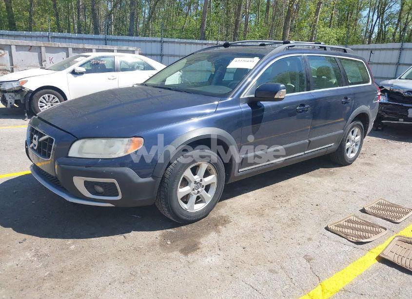 Photo 2 of 2010 Volvo Xc70 3.2 (VIN YV4982BZ4A1081942)