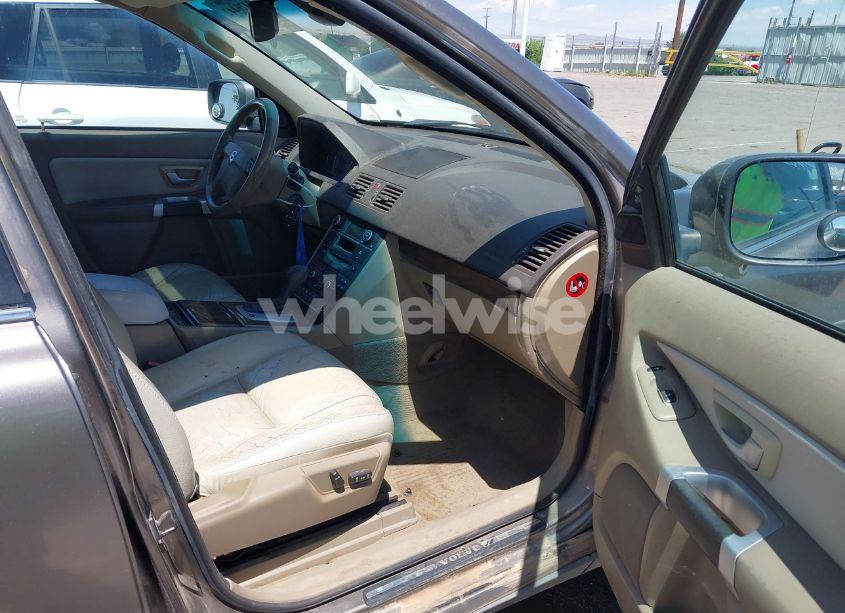 Photo 5 of 2010 Volvo Xc90 3.2 (VIN YV4982CZ2A1549729)