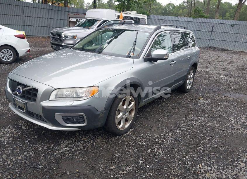Photo 2 of 2010 Volvo Xc70 T6 (VIN YV4992BZ1A1089929)