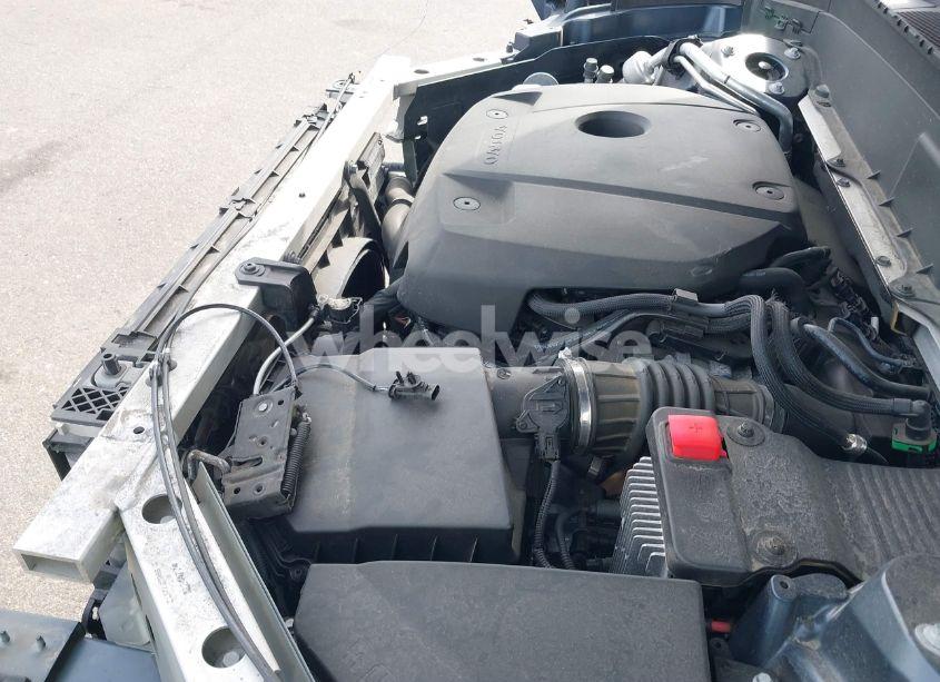 Photo 10 of 2021 Volvo Xc90 T6 MOMENTUM 6 PASSENGER (VIN YV4A221K6M1689257)