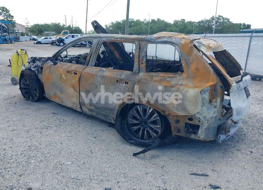 Photo 3 of 2021 Volvo Xc90 T6 MOMENTUM 7 PASSENGER (VIN YV4A22PK1M1763787)