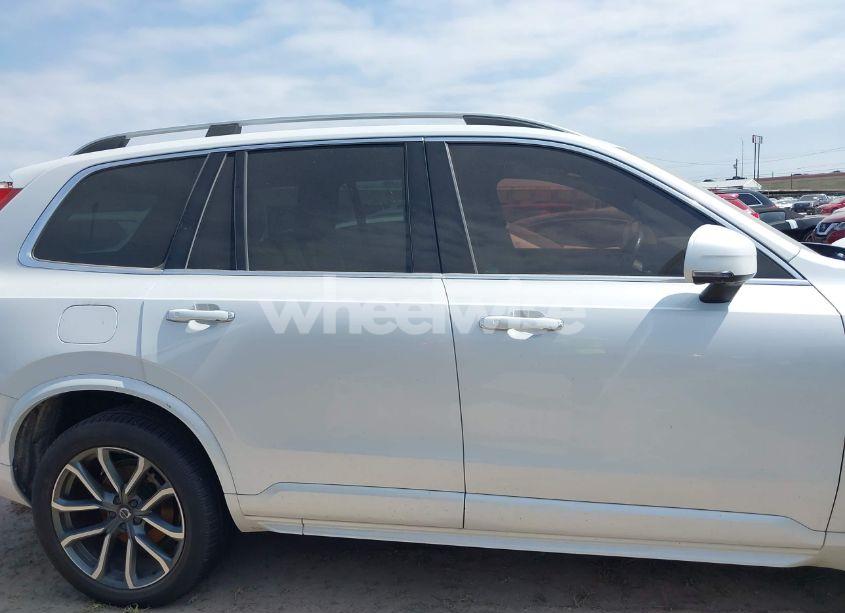 Photo 13 of 2017 Volvo Xc90 T6 MOMENTUM (VIN YV4A22PK2H1145660)