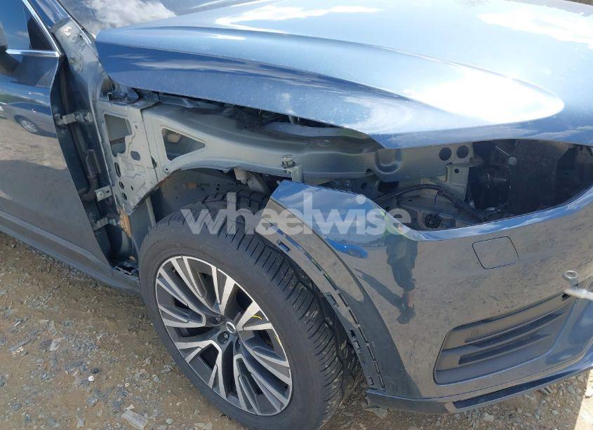 Photo 6 of 2021 Volvo Xc90 T6 MOMENTUM 7 PASSENGER (VIN YV4A22PK3M1689322)