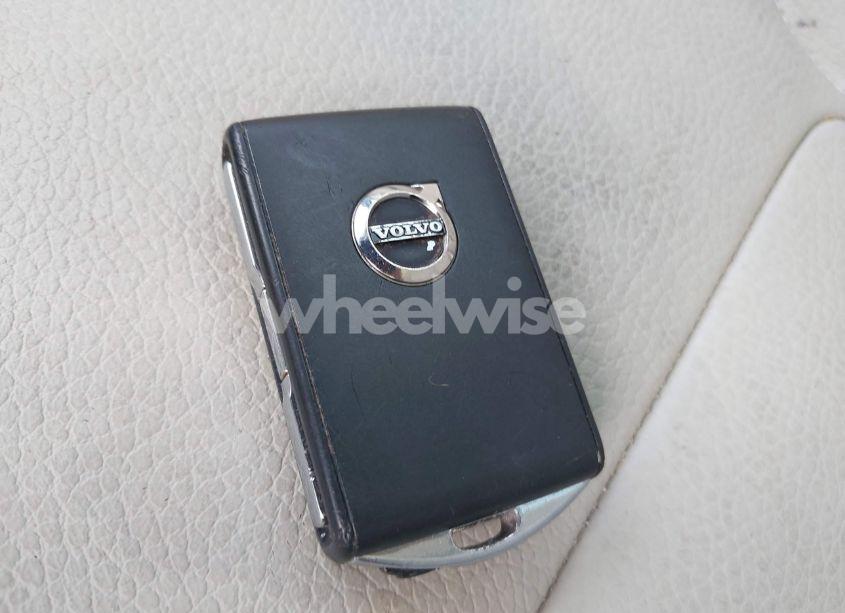 Photo 11 of 2017 Volvo Xc90 T6 MOMENTUM (VIN YV4A22PK6H1120969)