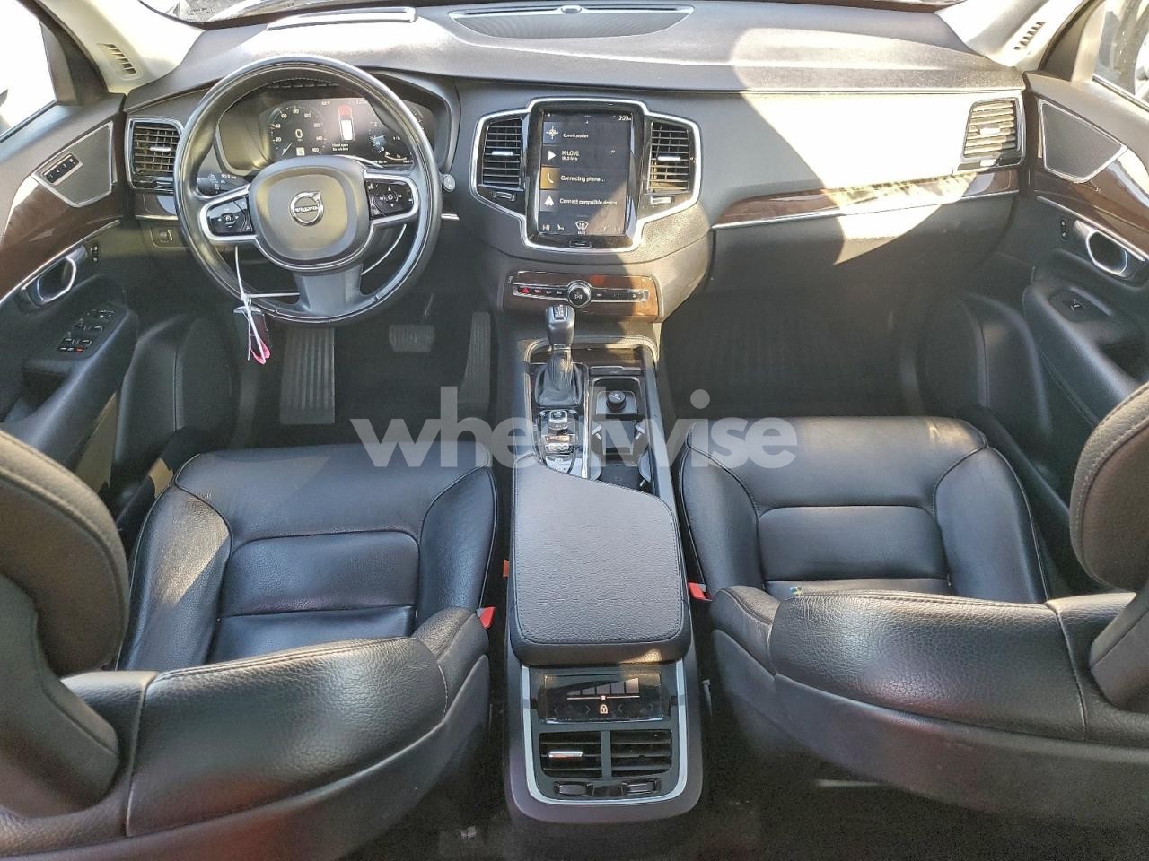 Photo 8 of 2018 VOLVO XC90 T6 (VIN YV4A22PK9J1391434)