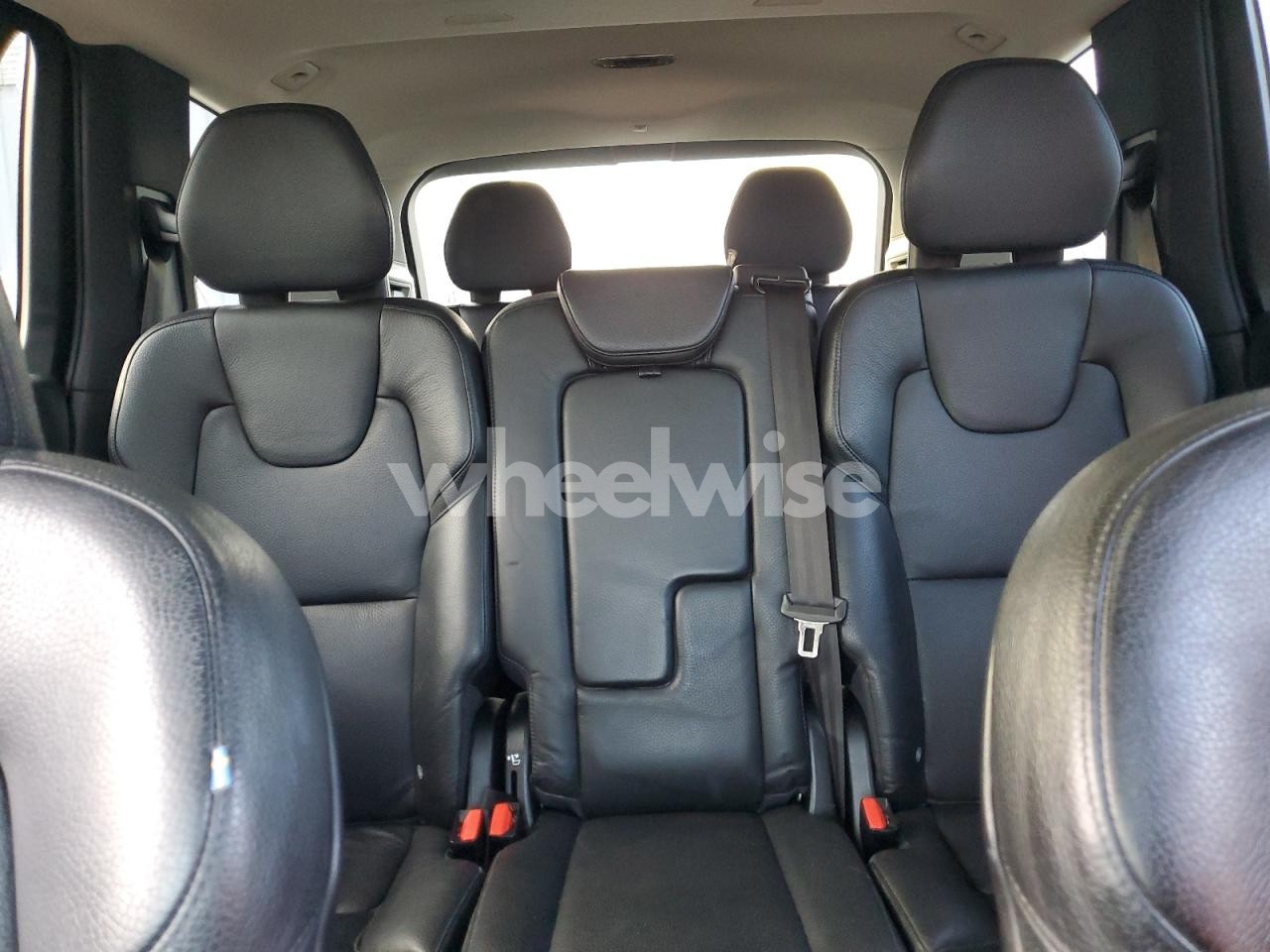 Photo 10 of 2019 VOLVO XC90 T6 MOMENTUM (VIN YV4A22PKXK1464103)