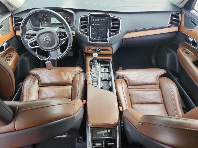 Photo 7 of 2018 VOLVO XC90 T6 (VIN YV4A22PL3J1356896)