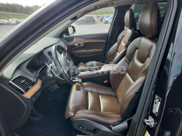 Photo 8 of 2018 VOLVO XC90 T6 (VIN YV4A22PL3J1356896)