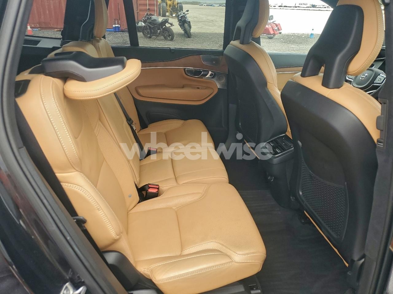 Photo 11 of 2018 VOLVO XC90 T6 (VIN YV4A22PLXJ1360833)