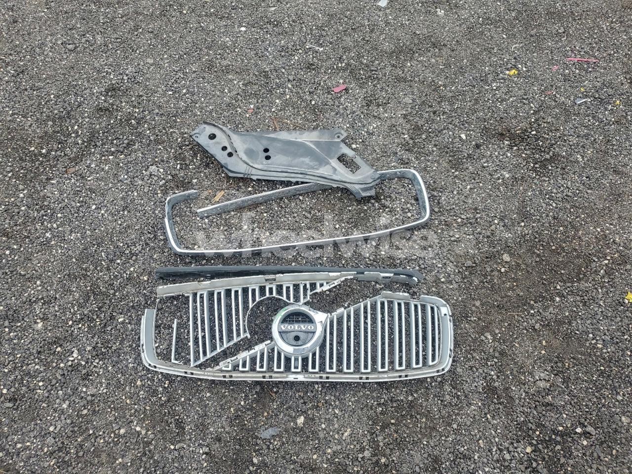 Photo 13 of 2018 VOLVO XC90 T6 (VIN YV4A22PLXJ1360833)