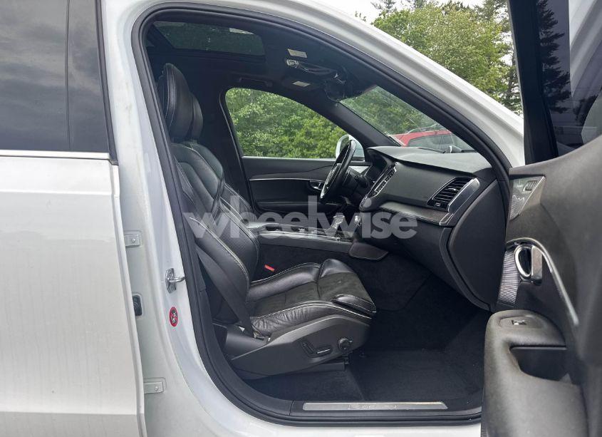 Photo 5 of 2016 Volvo Xc90 T6 (VIN YV4A22PM9G1051453)