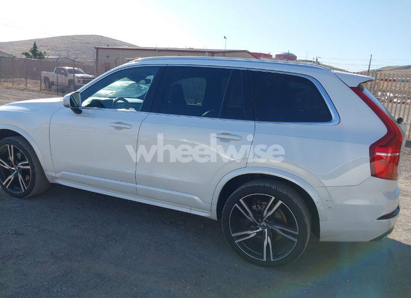 Photo 14 of 2019 Volvo Xc90 T6 R-DESIGN (VIN YV4A22PM9K1465468)