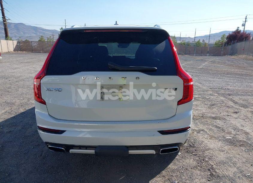 Photo 16 of 2019 Volvo Xc90 T6 R-DESIGN (VIN YV4A22PM9K1465468)