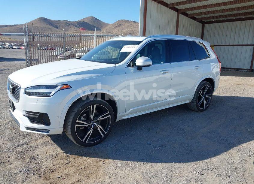 Photo 2 of 2019 Volvo Xc90 T6 R-DESIGN (VIN YV4A22PM9K1465468)