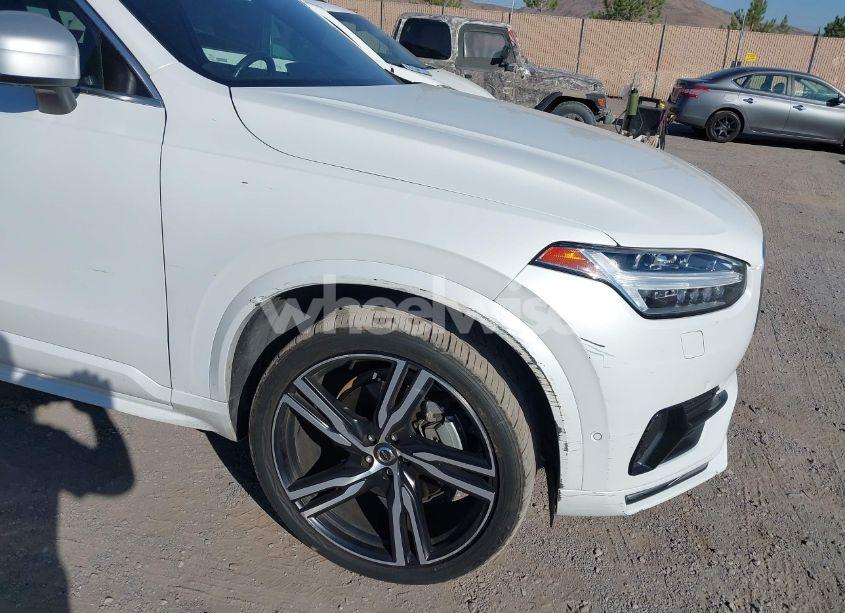 Photo 6 of 2019 Volvo Xc90 T6 R-DESIGN (VIN YV4A22PM9K1465468)